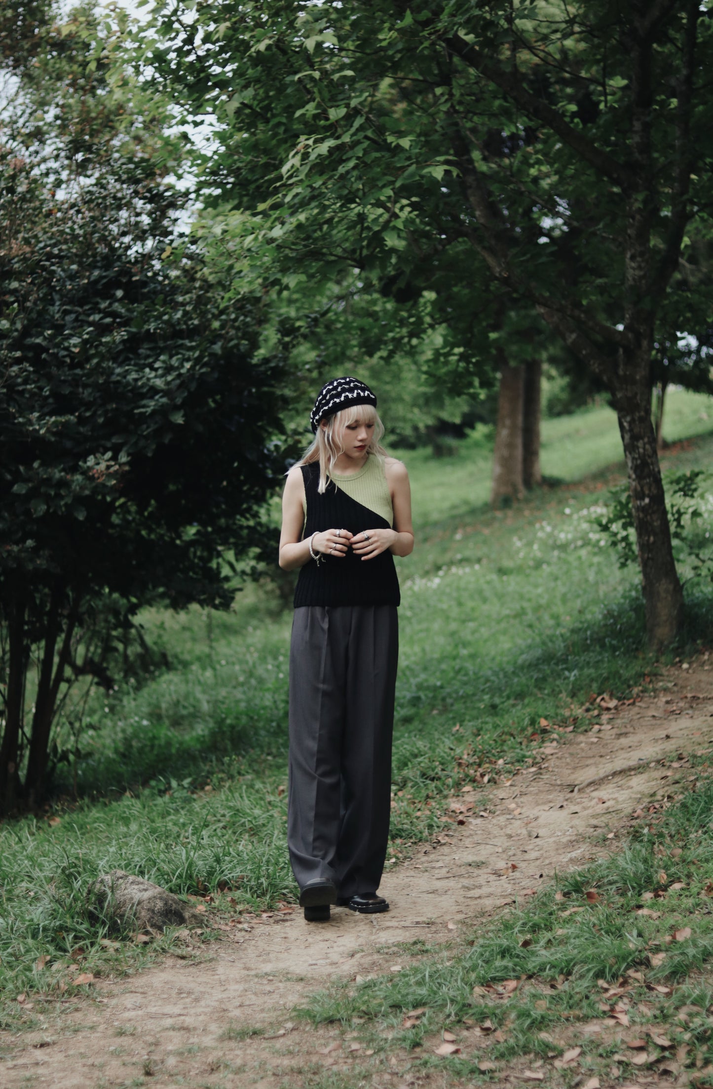 One Shoulder Knit Vest (Black)