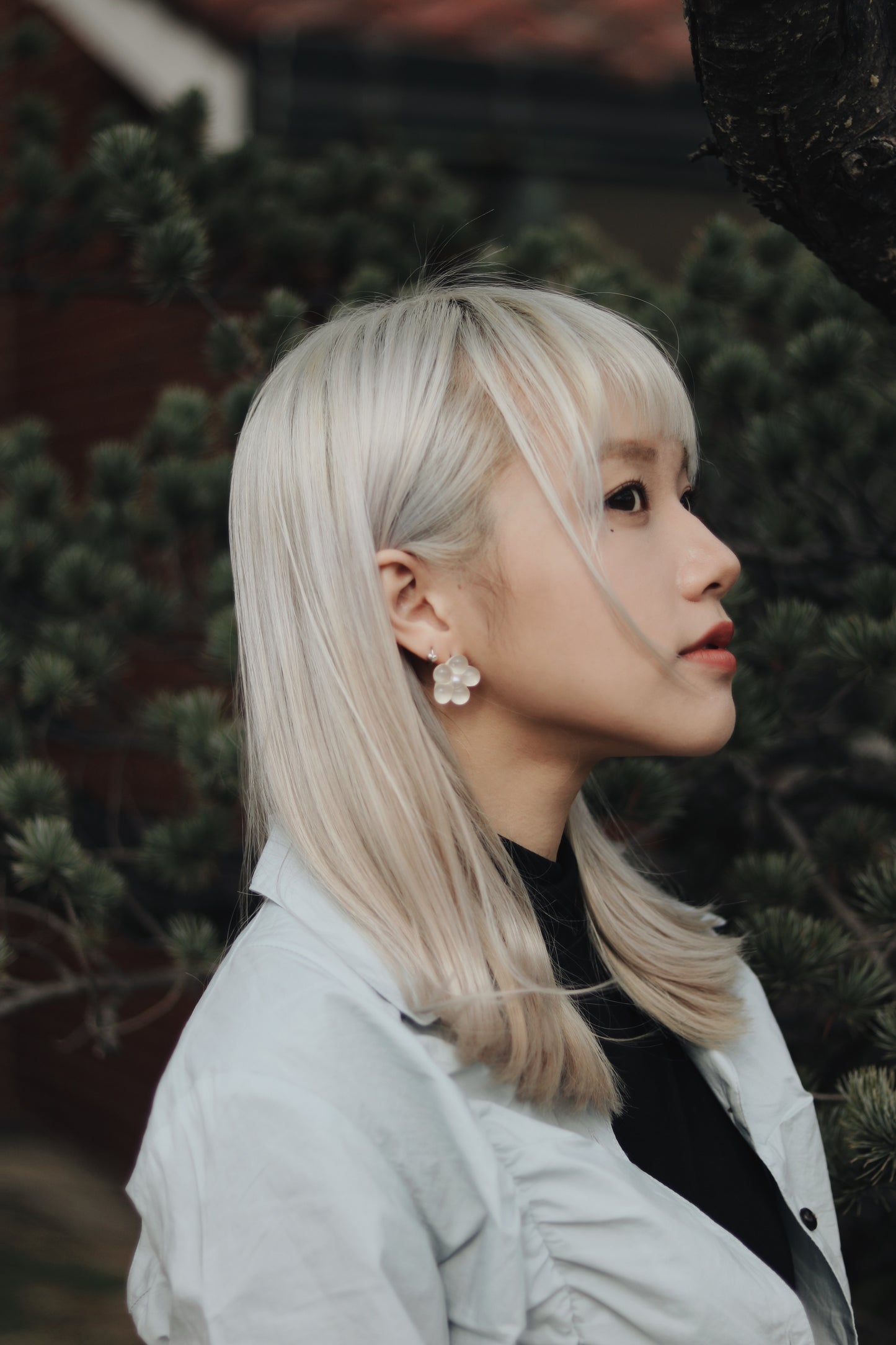 Bring Bring Flower Earrings (White)