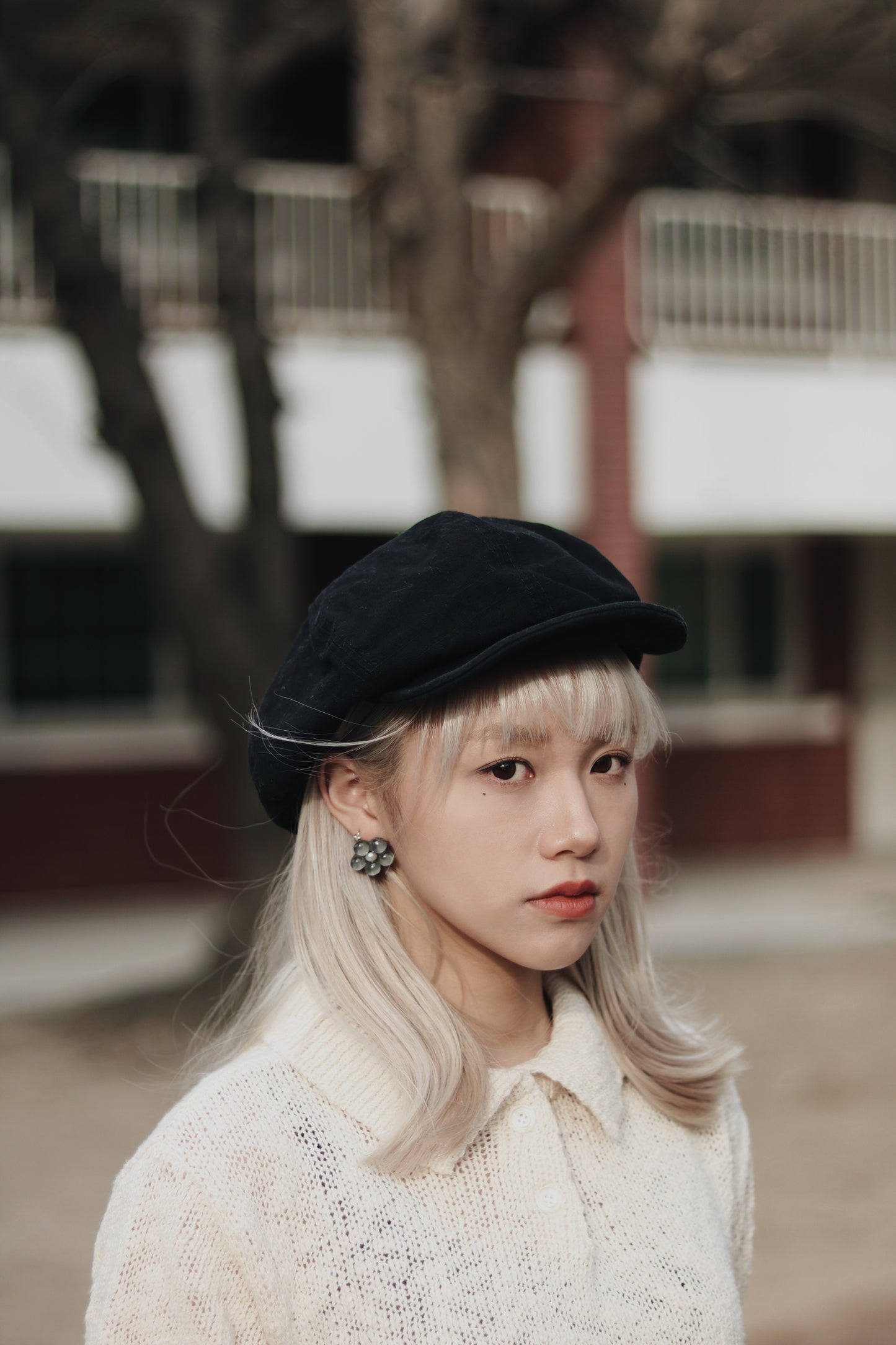 Bring Bring Flower Earrings (Black)