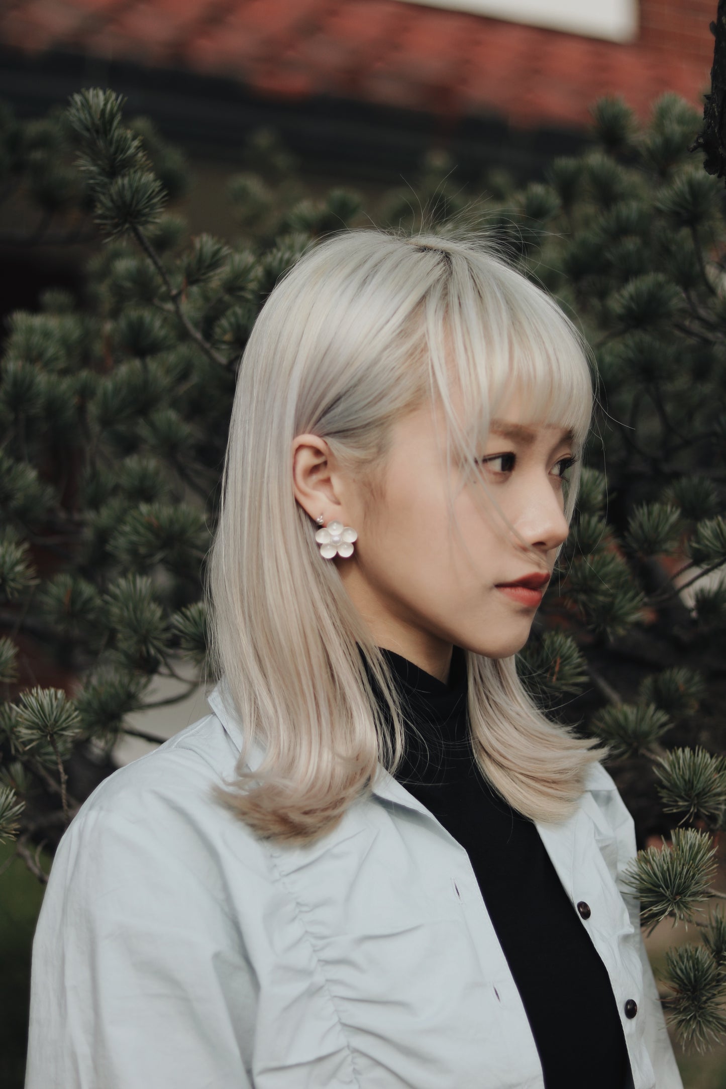 Bring Bring Flower Earrings (White)