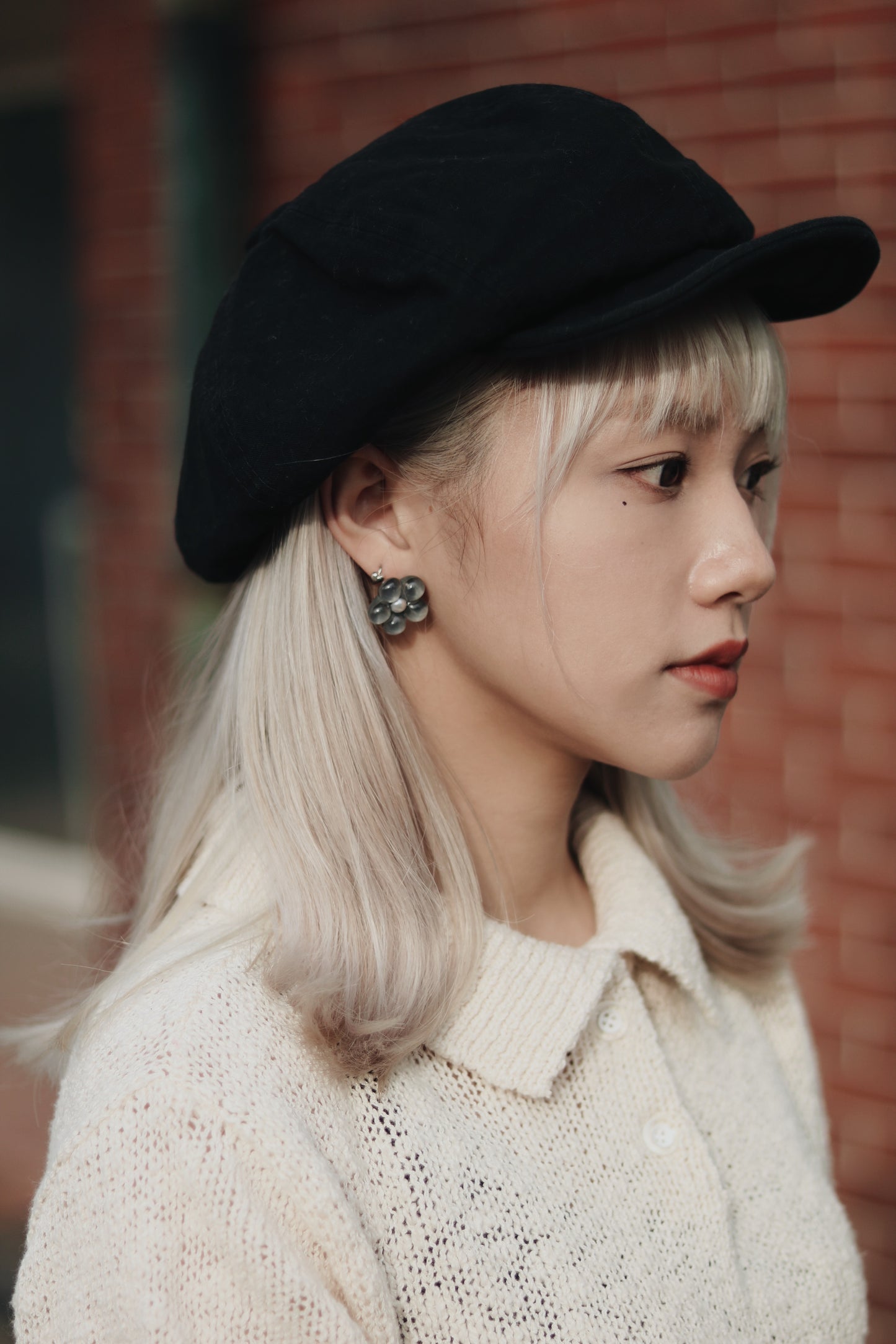 Bring Bring Flower Earrings (Black)