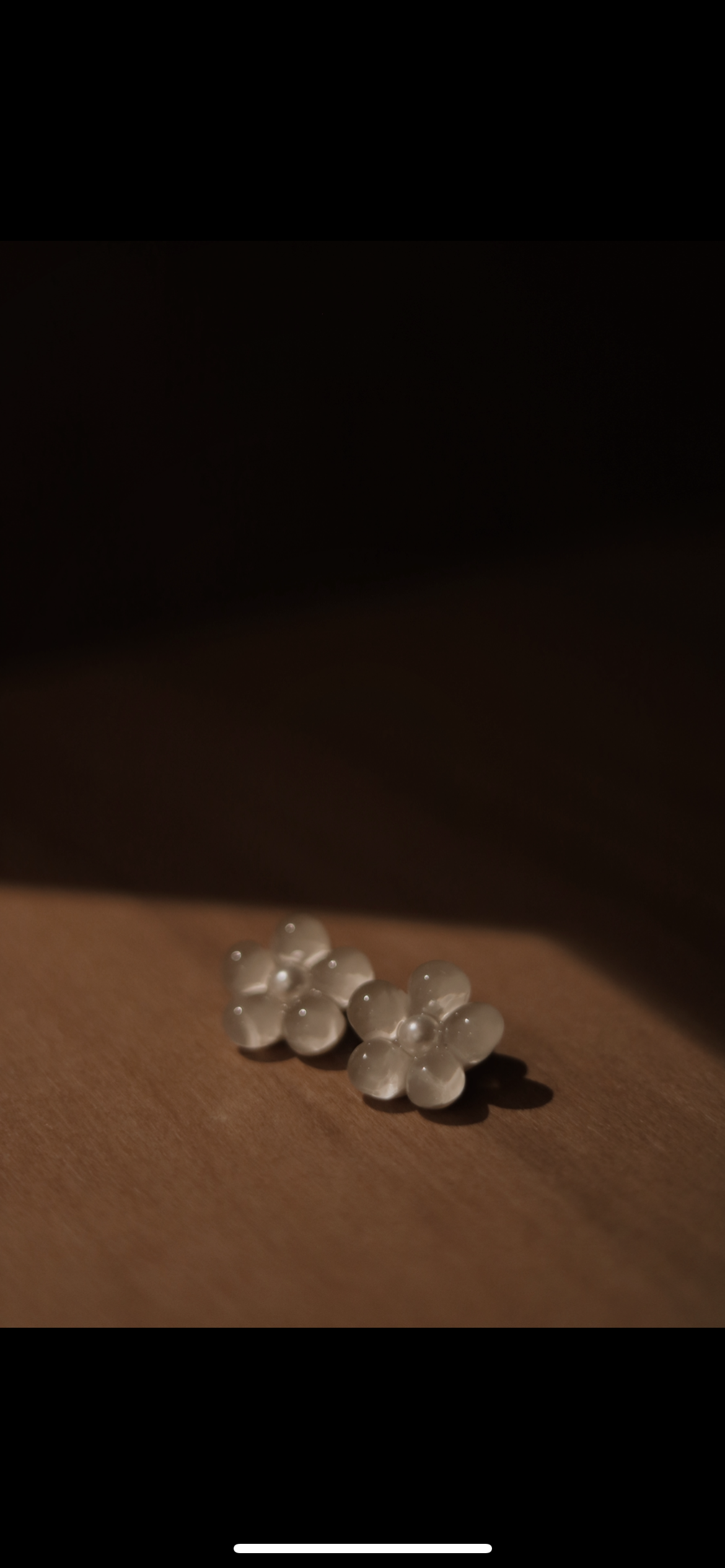 Bring Bring Flower Earrings (White)