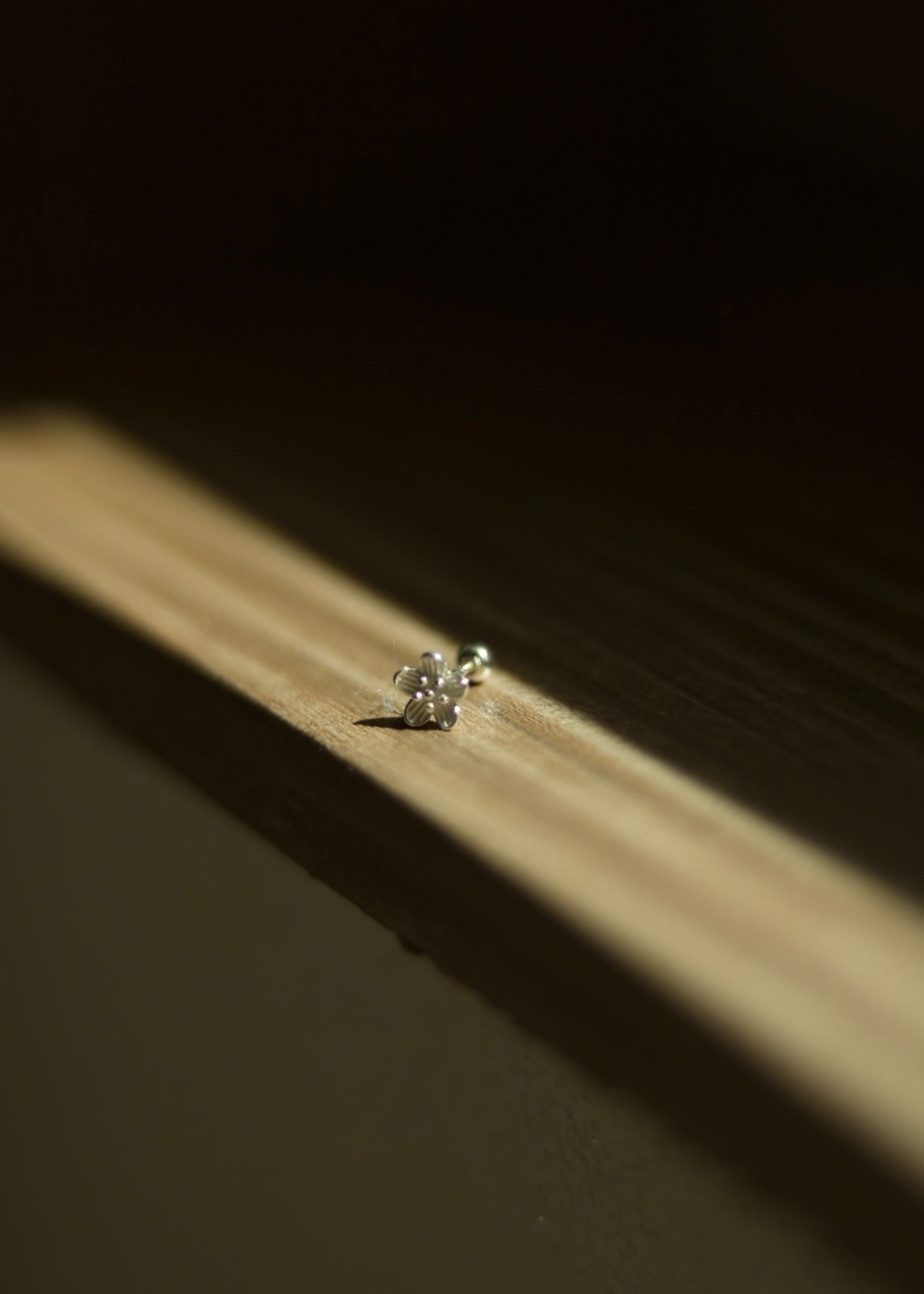 Tiny Flower Earring (Silver)